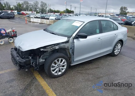2015 Volkswagen Jetta 1.8T Se z USA, uszkodzony, nr VIN 3VWD17AJXFM274856